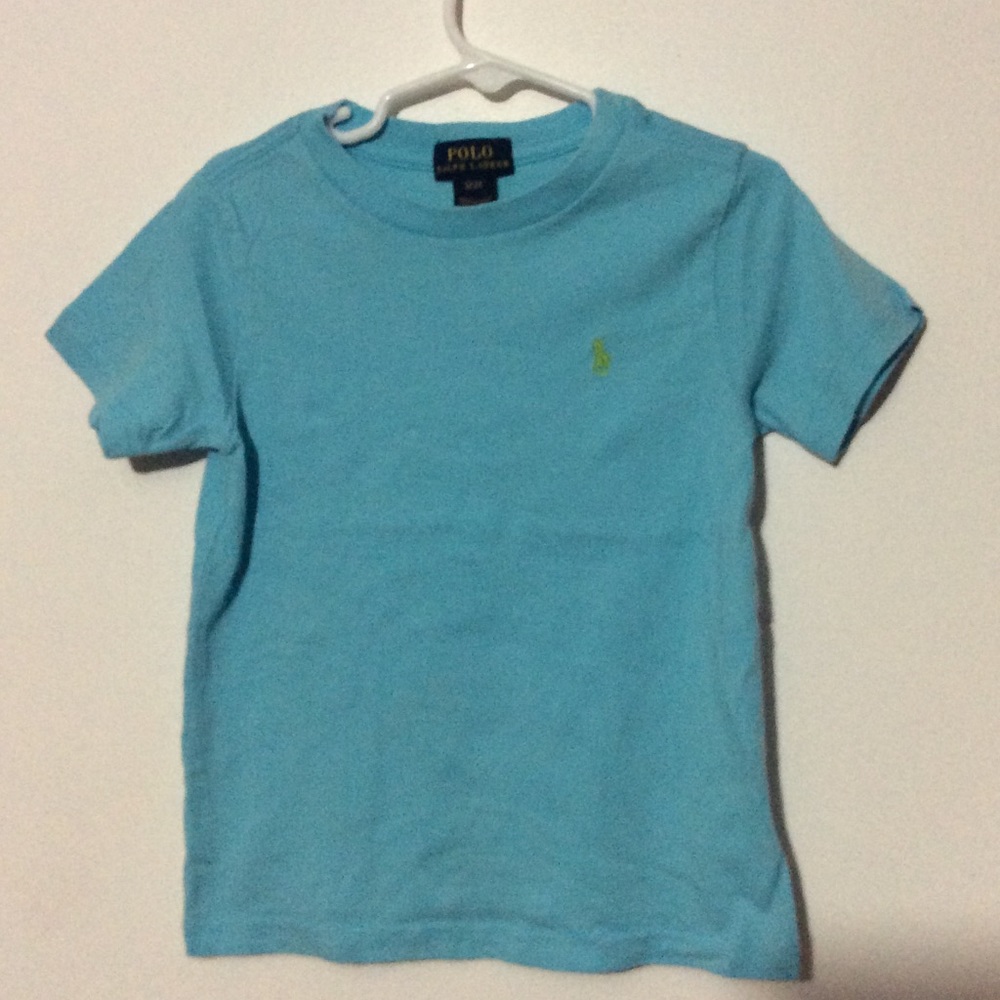 Turquoise t shirt.